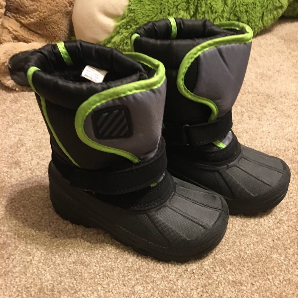 WINTER/SNOW BOOTS BOYS SIZE 10